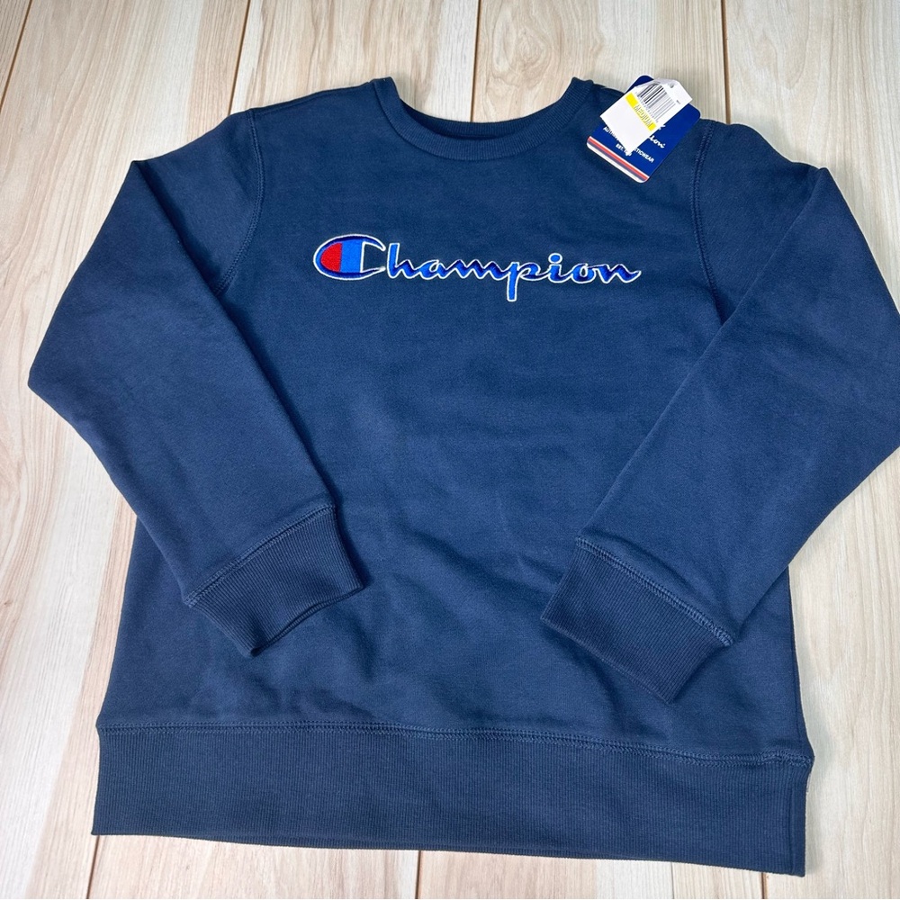 NWT Champion Pullover‎ Sweatshirt Boys Size Medium Navy Kids/Youth embroidered